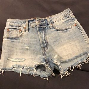 Levi’s 501 jean shorts